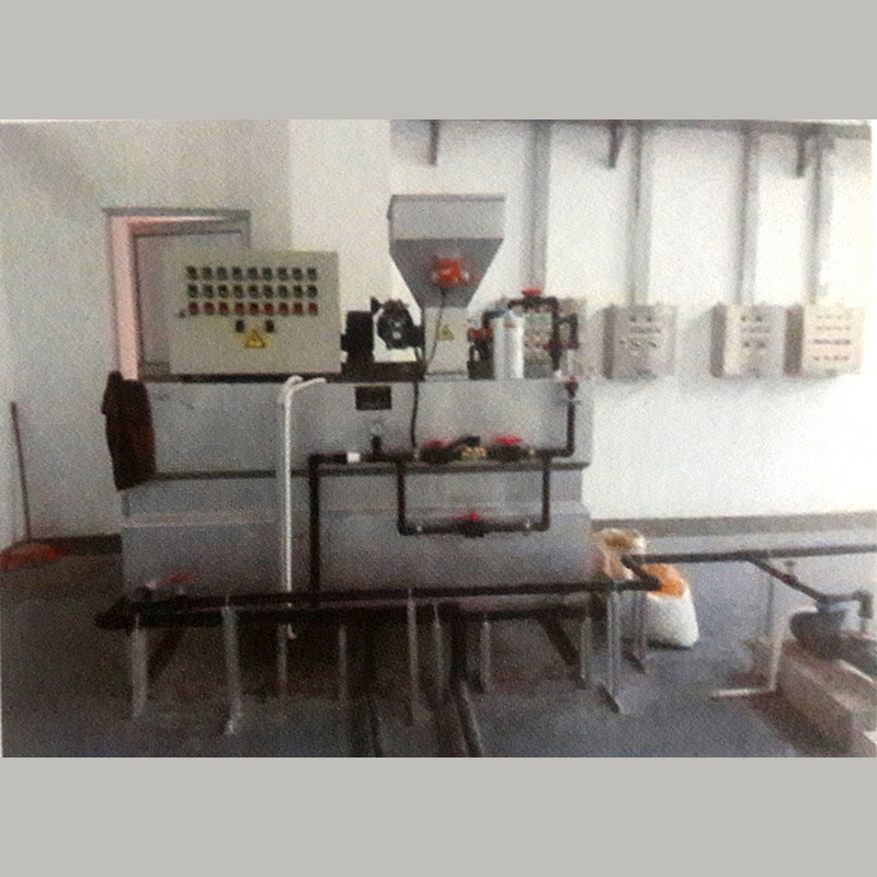 高純復(fù)合式聚丙烯酰胺(PAM)投加裝置產(chǎn)品圖3